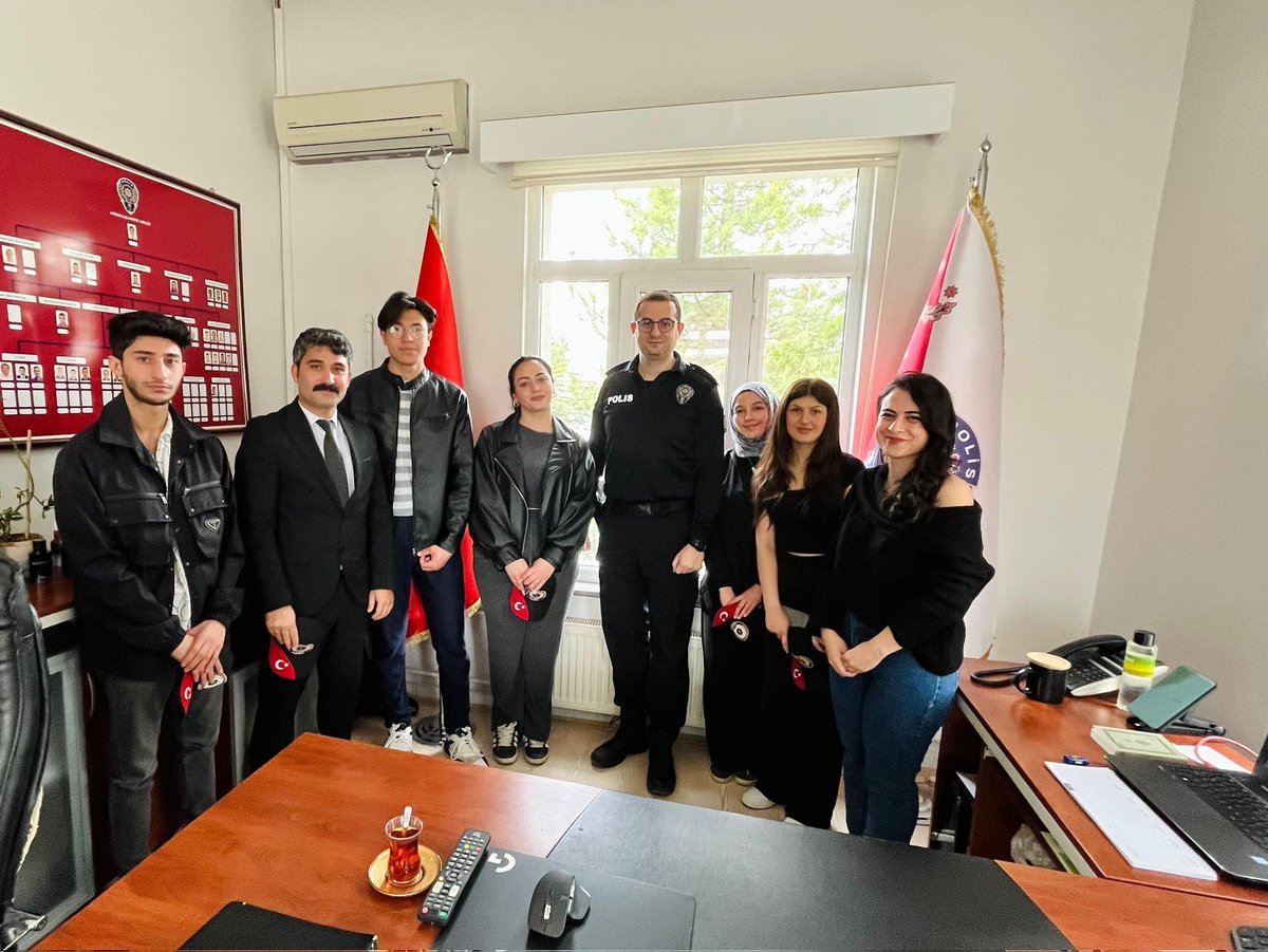 KonyaKYGM's tweet photo. 📍Akören Yurdu 
📍Ereğli Yurdu
📍Melike Cihan Yurdu 
📍Çumra Yurdu 

Türk Polis Teşkilatımızın 180. kuruluş yıl dönümünü kutluyoruz. Vatanımızın huzur ve güvenliği için fedakârca görev yapan tüm polislerimize minnettarız. 👮👮‍♀️🇹🇷
@OA_BAK @gencliksporbak https://t.co/xKQvvdVOT7