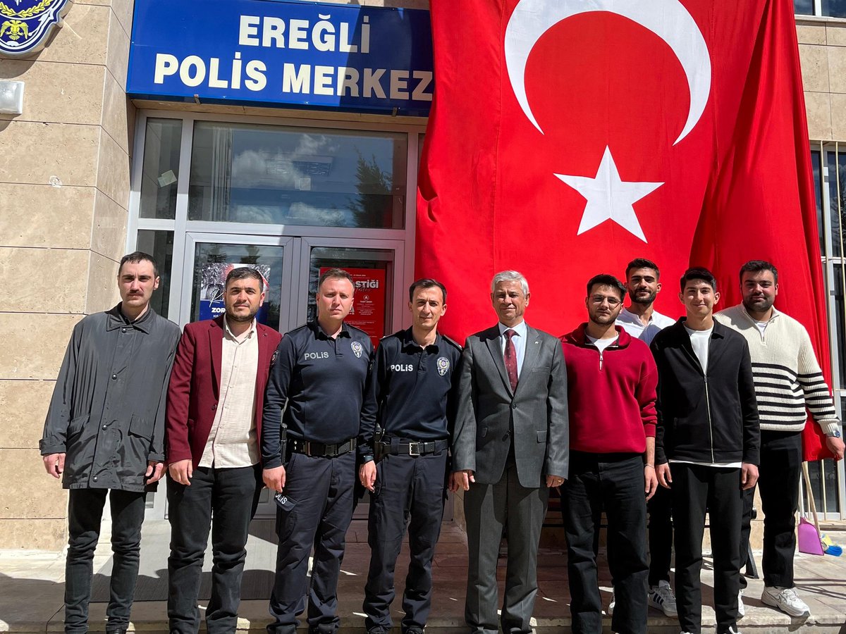 KonyaKYGM's tweet photo. 📍Akören Yurdu 
📍Ereğli Yurdu
📍Melike Cihan Yurdu 
📍Çumra Yurdu 

Türk Polis Teşkilatımızın 180. kuruluş yıl dönümünü kutluyoruz. Vatanımızın huzur ve güvenliği için fedakârca görev yapan tüm polislerimize minnettarız. 👮👮‍♀️🇹🇷
@OA_BAK @gencliksporbak https://t.co/xKQvvdVOT7