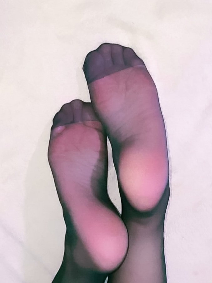 cho1608's tweet photo. Parecem estranhos com essa meia-calça. (¬_¬'')
.
#sock #foot #goodafternoon #boatarde #nailfetish #podolatria #feet #pezinhos #pes #pesfemininos #pies #solinhas #feetlovers #soles #brazilianfeet #feetbrazil #lovefeet #buenastardes #pé #fingers #solas #pink #pantyhose #nylonfetish https://t.co/HAvynmgpyT