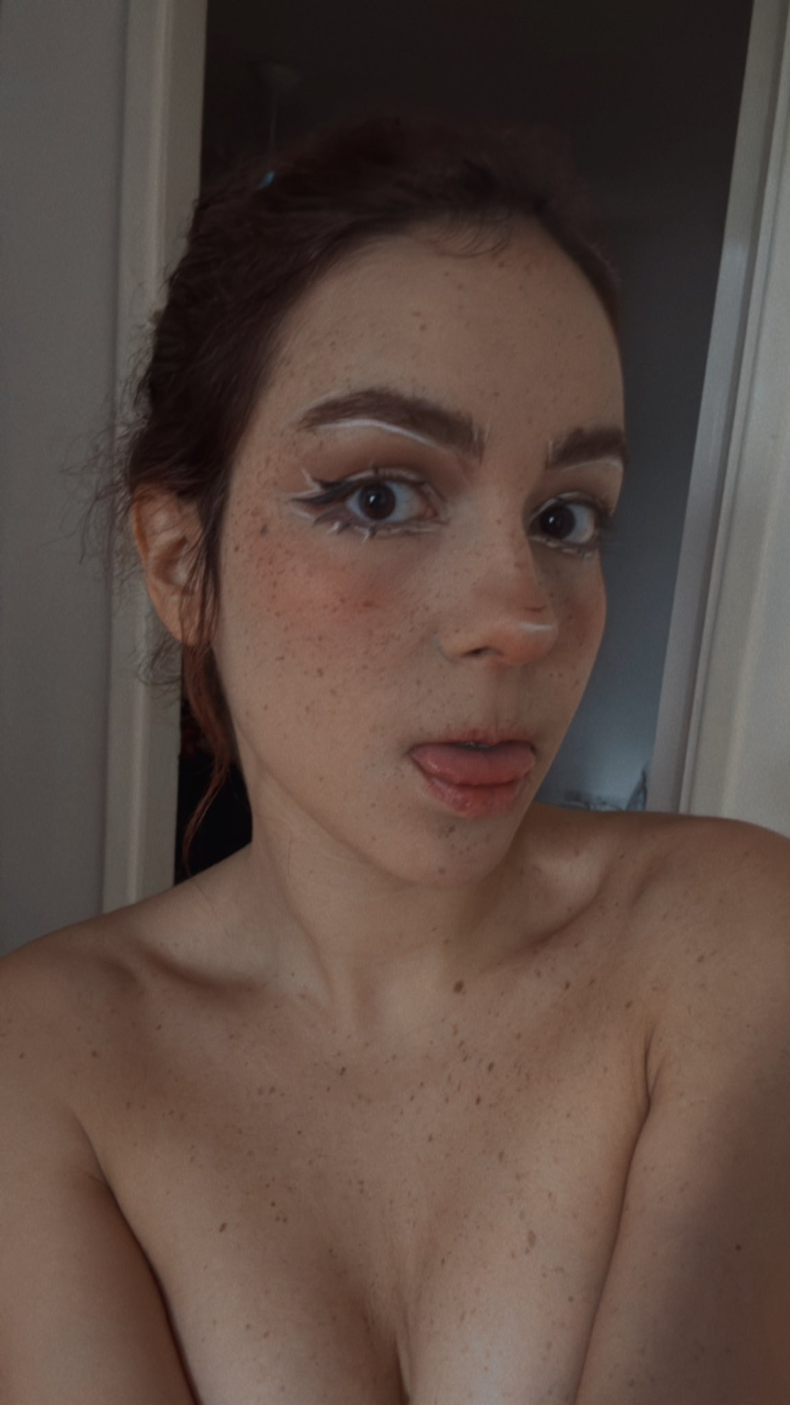 Neroko 🥵 on X: 👁️👅 t.cowrBNw8Vu9u  X