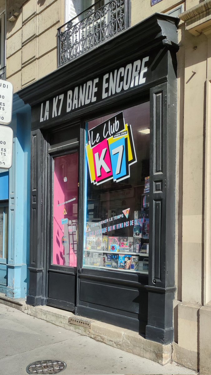 petitartmateur's tweet photo. Léa et Andreas Aubry ont ouvert en début d'année 2025 un chouette magasin dédié aux cassettes audio :
La K7 Bande Encore. Il fallait oser, rue du "somme rare" #maubert #quartierlatin #musique rue du Sommerard #Paris https://t.co/mINAYTjnQb