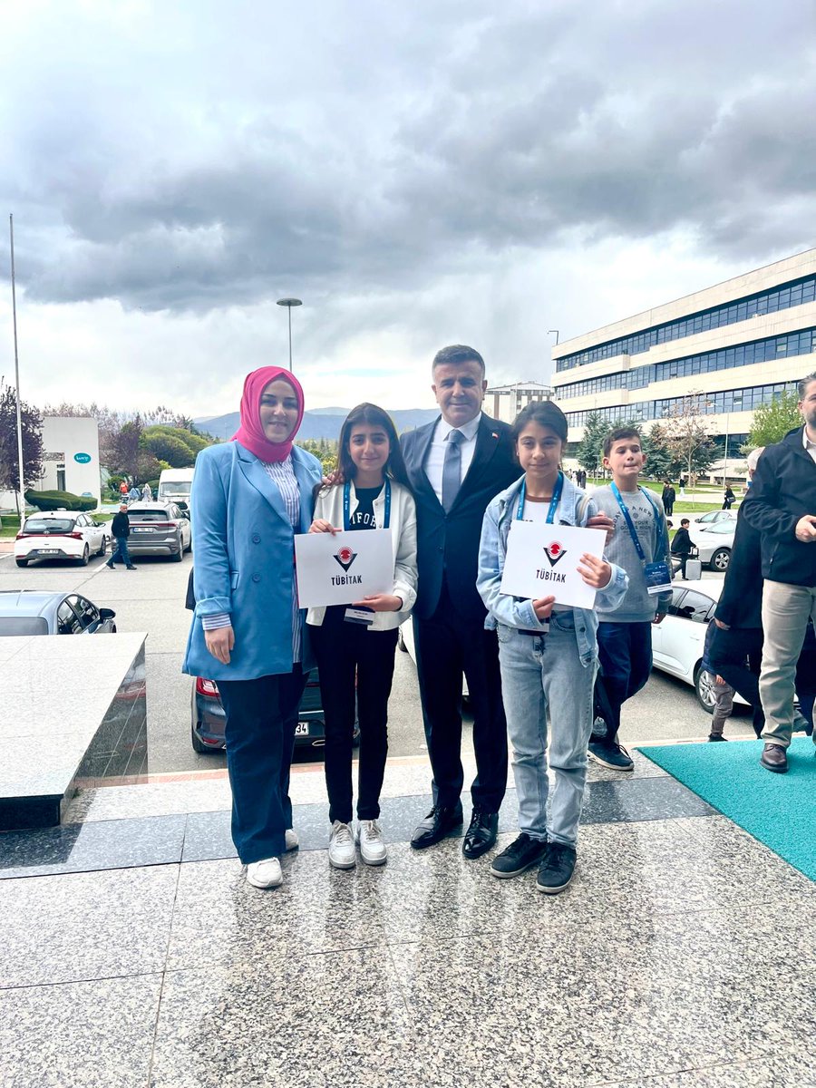 sairnabioo's tweet photo. 19.TÜBİTAK Ortaokul öğrencileri Araştırma Projeleri Yarışmasında Okulumuzdan Büyük Başarı!! Öğrencilerimiz Türkçe Alanında Bölge https://t.co/98TM0DF8eZ oldular🥈🏆🏆 @hasansildak @ASultanoglu63 @sanliurfammem63 @mserkansahin @HaliliyeMem @Mvural63 @rac_iper @elif287 @bigepurfa https://t.co/2plYkGUtFv