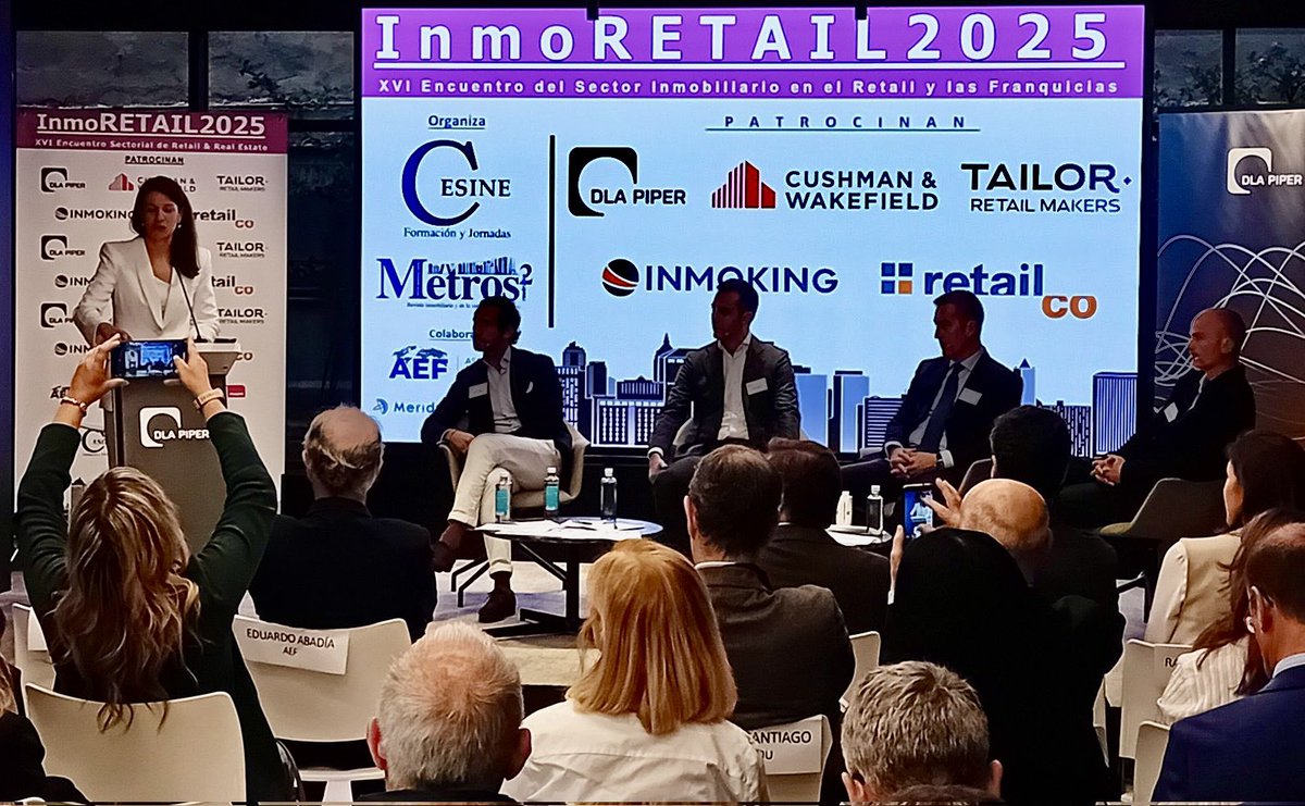 marta__nn's tweet photo. Gracias un año más @CesineEditorial por invitarme a participar en la apertura del XVI Foro del Sector Inmobiliario en #Retail y #lFranquicias #Inmoretail, en el q se ha debatido sobre tendencias inmobiliarias, big data y arquitectura para el #retail del futuro
@EmpleoCMadrid https://t.co/8ZozKmVNKf