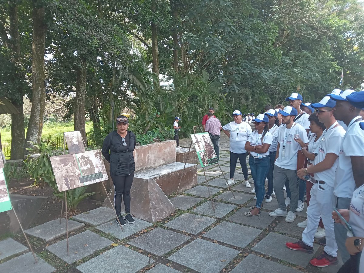 Eiphhuebgpesp4's tweet photo. Finaliza el 1er Encuentro Nacional de Jóvenes Hidráulicos con las visitas a los lugares históricos de la ciudad de Santa Clara, entre ellos: el Memorial Ernesto Ché Guevara y el Museo del Tren Blindado.
#HolguínSí
#redhidraulicadejuventudes
#Raudal
#UEBGP https://t.co/e1ccSw02rB