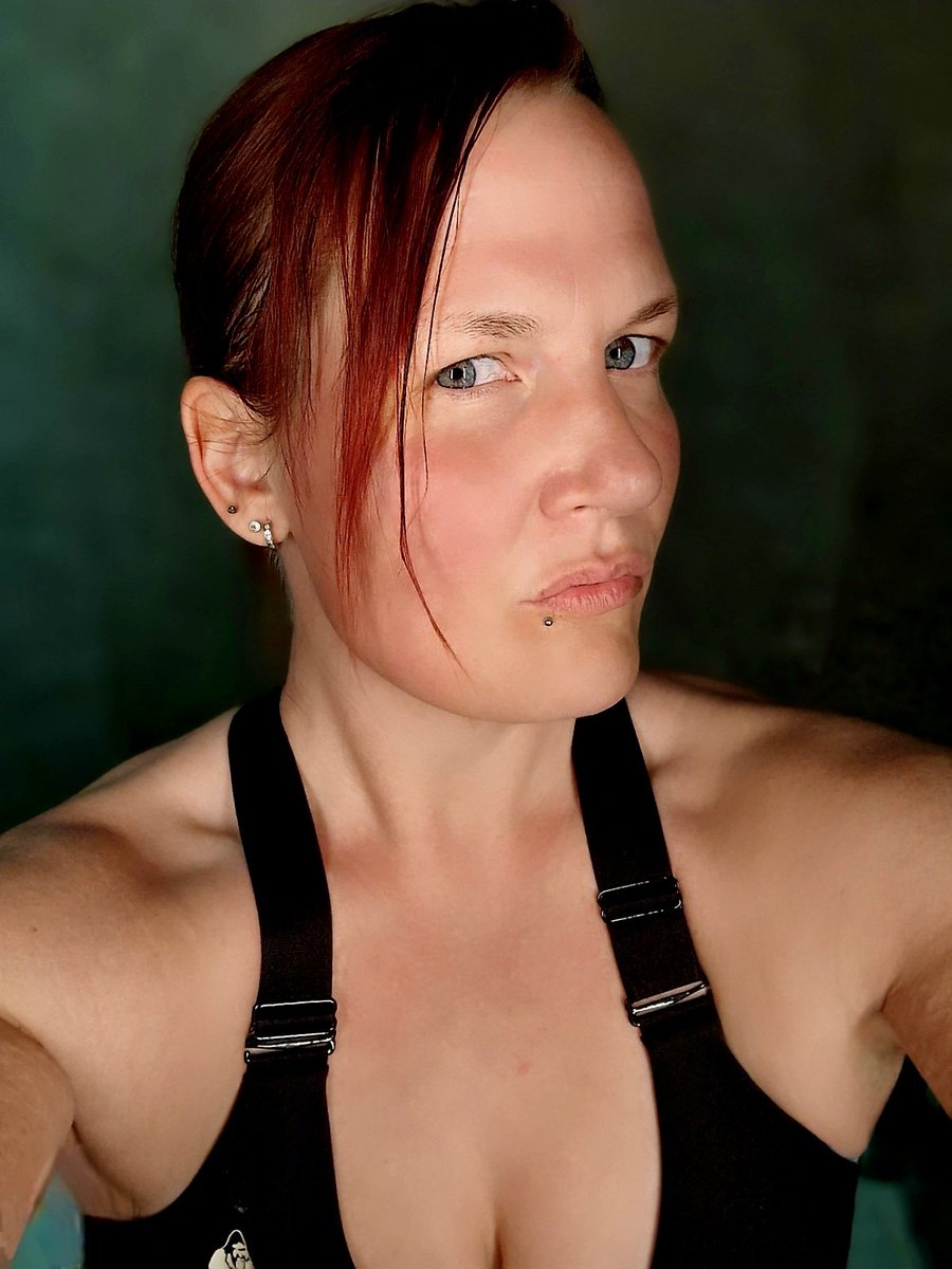 ♠️Herrin Saphyllia♠️ (@saphyllia) on Twitter photo Schön verschwitztes Sportoutfit! Daran würdest du kleines #Zahlopfer nur zu gerne schnüffeln! #Zahlfotze #Tribut #finsub #moneydom #moneymistress #moneyslavery #cashslave #payslut <a href="/Lady_Krasaviza/">Krasaviza 👑B-Day 24.2.👑</a> <a href="/Queendom_Bee/">Queen Bee</a> <a href="/findom_diamond/">🔥GoddessDiamond🔥deine Sucht💋</a> <a href="/GoddessViolett2/">💜Goddess Violett💜 1,9 K</a> <a href="/FINmessage/">FINmessage</a> <a href="/MoneyDomDir/">MoneyDomDirectory</a> Schön verschwitztes Sportoutfit! Daran würdest du kleines #Zahlopfer nur zu gerne schnüffeln! #Zahlfotze #Tribut #finsub #moneydom #moneymistress #moneyslavery #cashslave #payslut <a href="/Lady_Krasaviza/">Krasaviza 👑B-Day 24.2.👑</a> <a href="/Queendom_Bee/">Queen Bee</a> <a href="/findom_diamond/">🔥GoddessDiamond🔥deine Sucht💋</a> <a href="/GoddessViolett2/">💜Goddess Violett💜 1,9 K</a> <a href="/FINmessage/">FINmessage</a> <a href="/MoneyDomDir/">MoneyDomDirectory</a>