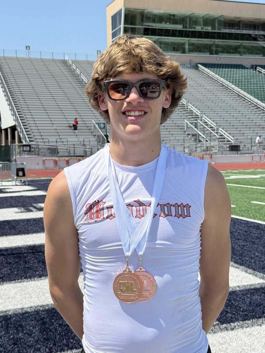 Congratulations to Senior Alex Marshall for qualifying for the Regional Track Meet in the Triple Jump!

We are so proud of you!
#ToeTheLine