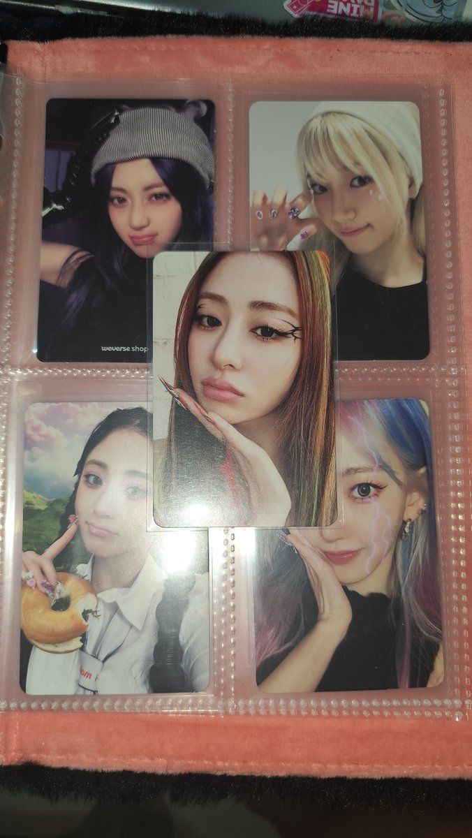 AdyefaiR's tweet photo. So long overdue feedback coming through ~

Thank you so much @deeymsells for bringing my 3p yunjin red 🥹 definitely in love with this agenda 🥰❤️

💌 #deeymgotchu | #raidfayemails https://t.co/TiK44WWoHQ
