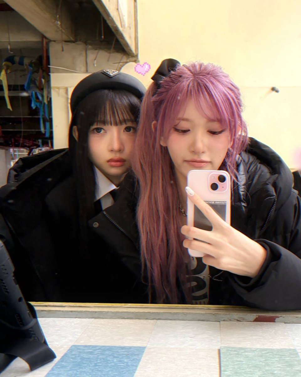 HYUNS3O's tweet photo. ⊹ ᨘ໑▸ 𖥻 𝟢𝟦𝟣𝟢 ( ﹫ 𝑒𝑒𝓈𝑒𝑜𝑜𝑒𝓈 )  ˑ 𖦹  подготовка к дебюту идет полным ходом ! как вам тизеры ? поскорее  бы увидеть вашу реакцию на то,  что мы готовим <33 заранее желаю сладких снов и лечу отдыхааать 💗 https://t.co/ZXNnTXQu5g