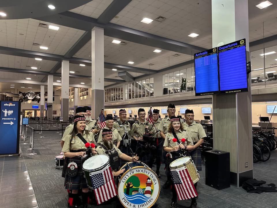 dora_pipes's tweet photo. We played at the return of The Villiages Honor Flight to welcome back our heros from a long day. #mountdora #plaidinthepark   #mountdorabuzz #aroundmountdora #mountdorapipeband 
#mountdorasistercities #mountdorachamber  #cityofmountdora #mountdorascot #lakefl
#clanMacpherson https://t.co/Md7hPHWoJY