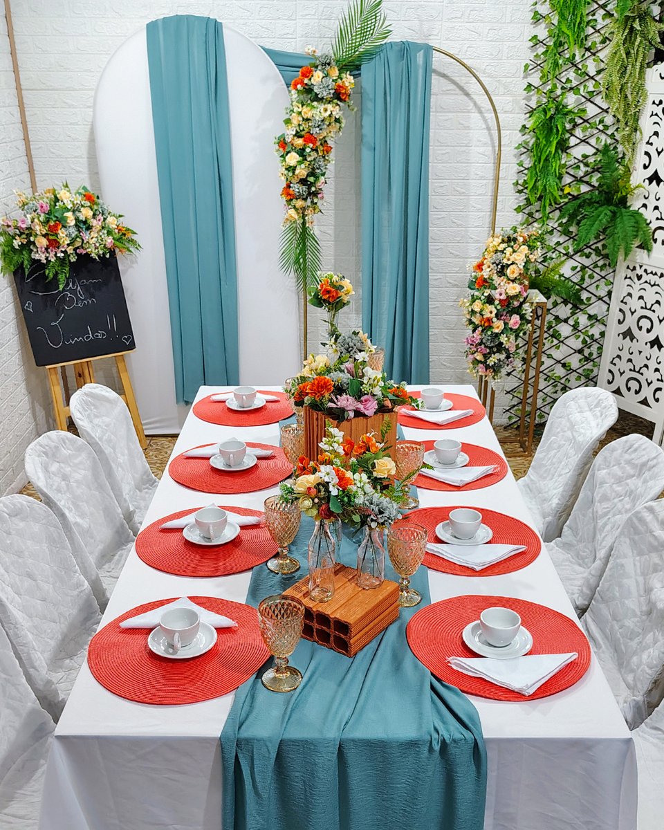 decordefesta's tweet photo. Você precisa ver essa decoração 😍 Chá de Mulheres na igreja! Detalhes que emocionam 💗✨ Ideia fácil pro encontro de mulheres! Aprenda como fazer! #cha #mulheres https://t.co/WcP1zjwobh