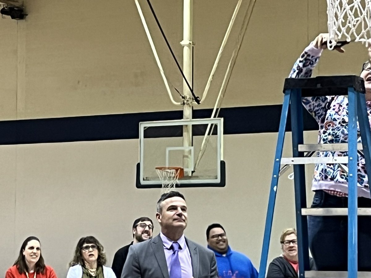 Cutting down the nets at Northside at this morning’s Titan Faculty meeting. Grateful to be a part of a Championship Mindset at Northside! #mcs #northsidetitans