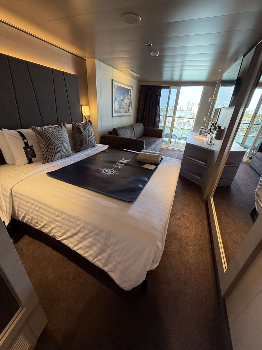 raisarivas's tweet photo. Después de ver el MSC World América en construcción en el astillero Chantiers de l’Atlantique, en Francia, es emocionante verlo convertido en realidad!!! @MSCCruisesUSA Welcome to Miami! https://t.co/2lMGO1IHC5