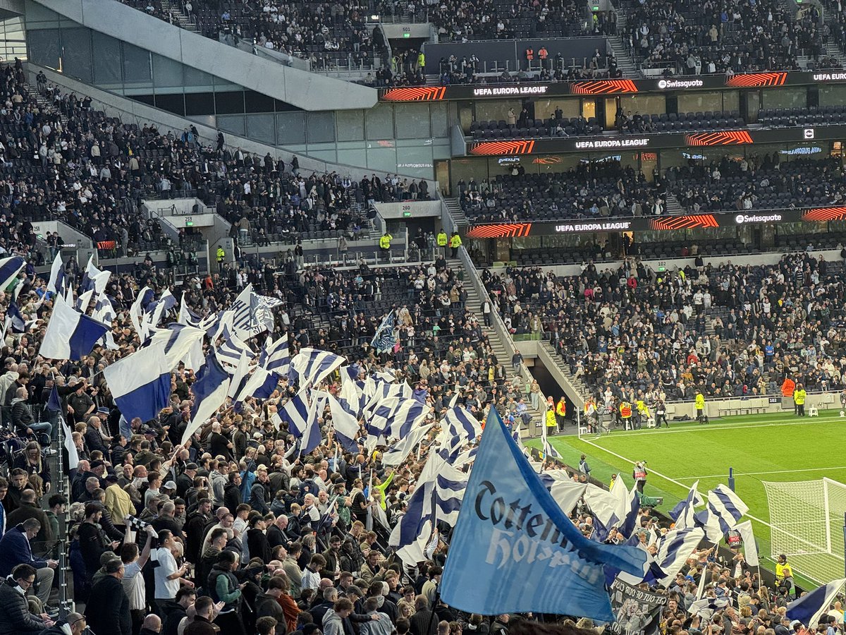 jonathan_foley's tweet photo. Cracking display from @thfcflags https://t.co/kPFIFIgv9g