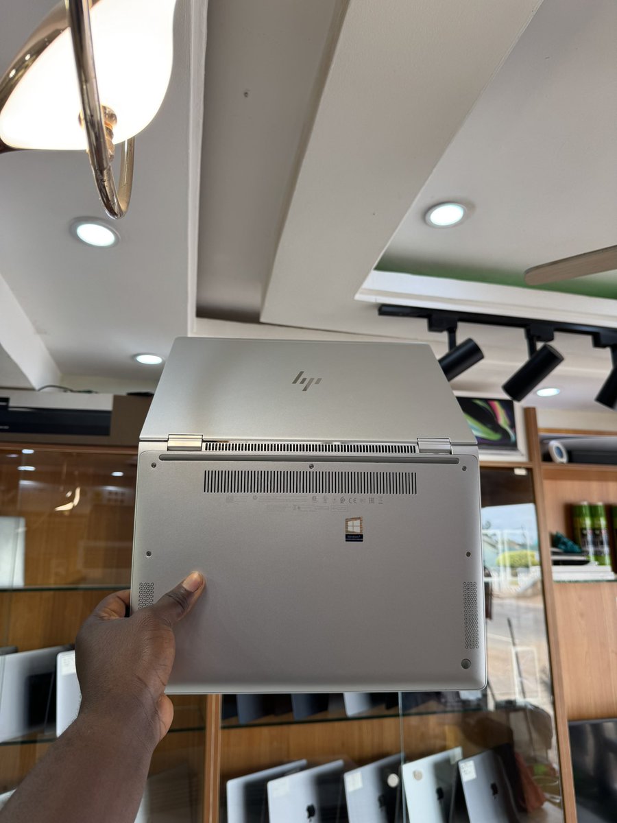 432Gadgets's tweet photo. *HP ELITEBOOK 1030 G2* 
Intel®️ core i7 7th Gen base @2.90ghz, max turbo frequency @3.50ghz
4mb cache 
• Condition:  98% clean
• Screen size : 14 inches"
• Memory speed : 2400mhz 
• Memory: 16GB DDR4 RAM 
• Hard drive : 256GB SSD
• Graphics :  Intel Uhd 620( 4GB )
• FHD display (1920X1080P)   
• USB Thunderbolt port 
• loud speakers 
• Powerbank
• Keyboard light  
• Touchscreen
• X360
• Facial recognition 
• Fingerprint Reader 
• Premium construction and design

GHC5500
0243390563/0534359622