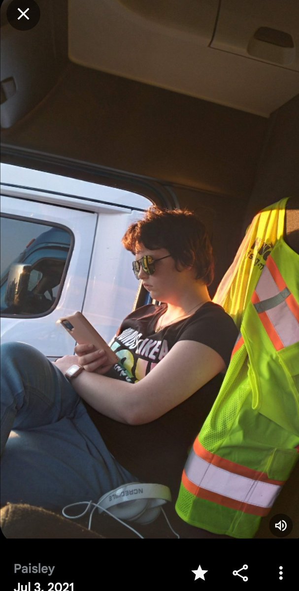 GIJOE6732's tweet photo. Caught my kid Paisley being cool on our 30min break. My last month of truck driving before my TBI surgery. Best time on the road I ever had.
#HELWIG
🚛💨💨💨💨💨💨💨💨 https://t.co/xVcF3xqydf