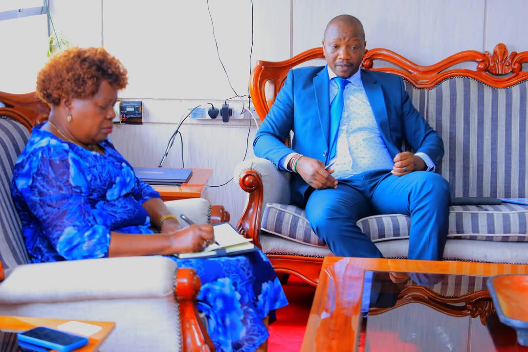 kipkuruichepp's tweet photo. Earlier today ,i paid a courtesy call on Hon. Alice Wahome, Cabinet Secretary for Lands, Public Works, Housing and Urban Development, to discuss the progress of the transfer of functions and attendant resources to county governments.
@WahomeHon @IGRTC_KE
#IGRTC https://t.co/86lG9S04US