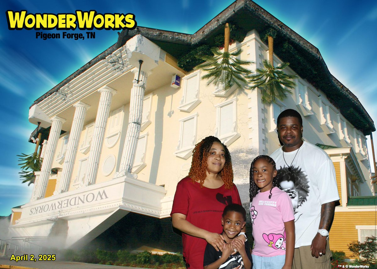 piratenation219's tweet image. More #springbreakfun
Salk Elementary's own Nadia 3rd grader, Yasir kindergarten, Mrs. Rusher Para and PTO vice-president , and Papa Pirate Mr. Rusher enjoyed the cabins in Gatlinburg Tennessee