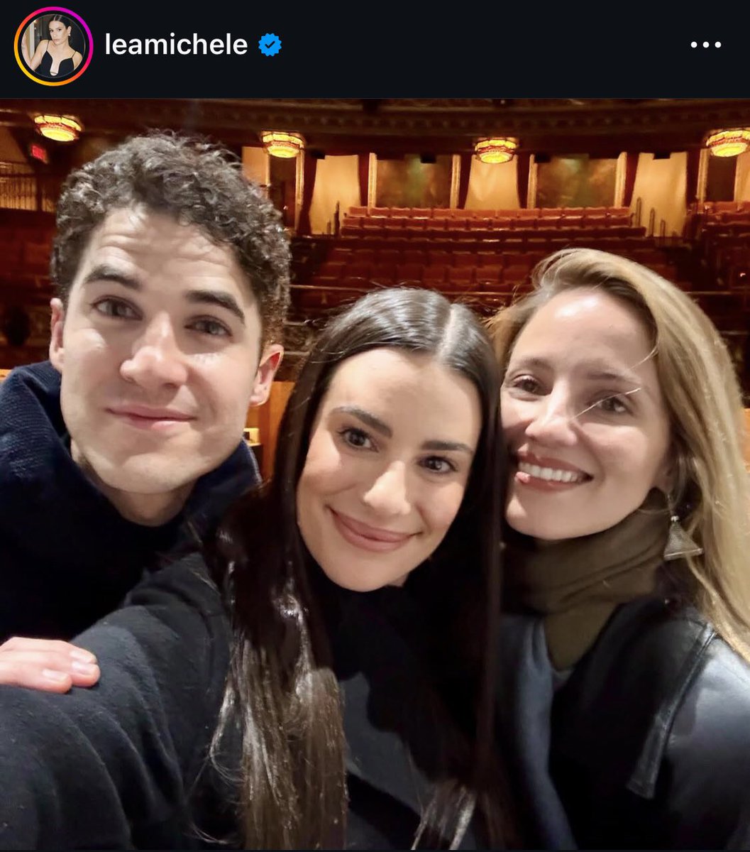 aquarian_girll's tweet photo. MEU DEUS EU AINDA TÔ NO ÔNIBUS VOLTANDO DO INTERNATO NÃO IMAGINAM O GRITO QUE EU TIVE QUE SEGURAAAAAR (my faberry/achele heart 🥹❤️ https://t.co/iVaKHgaL7w