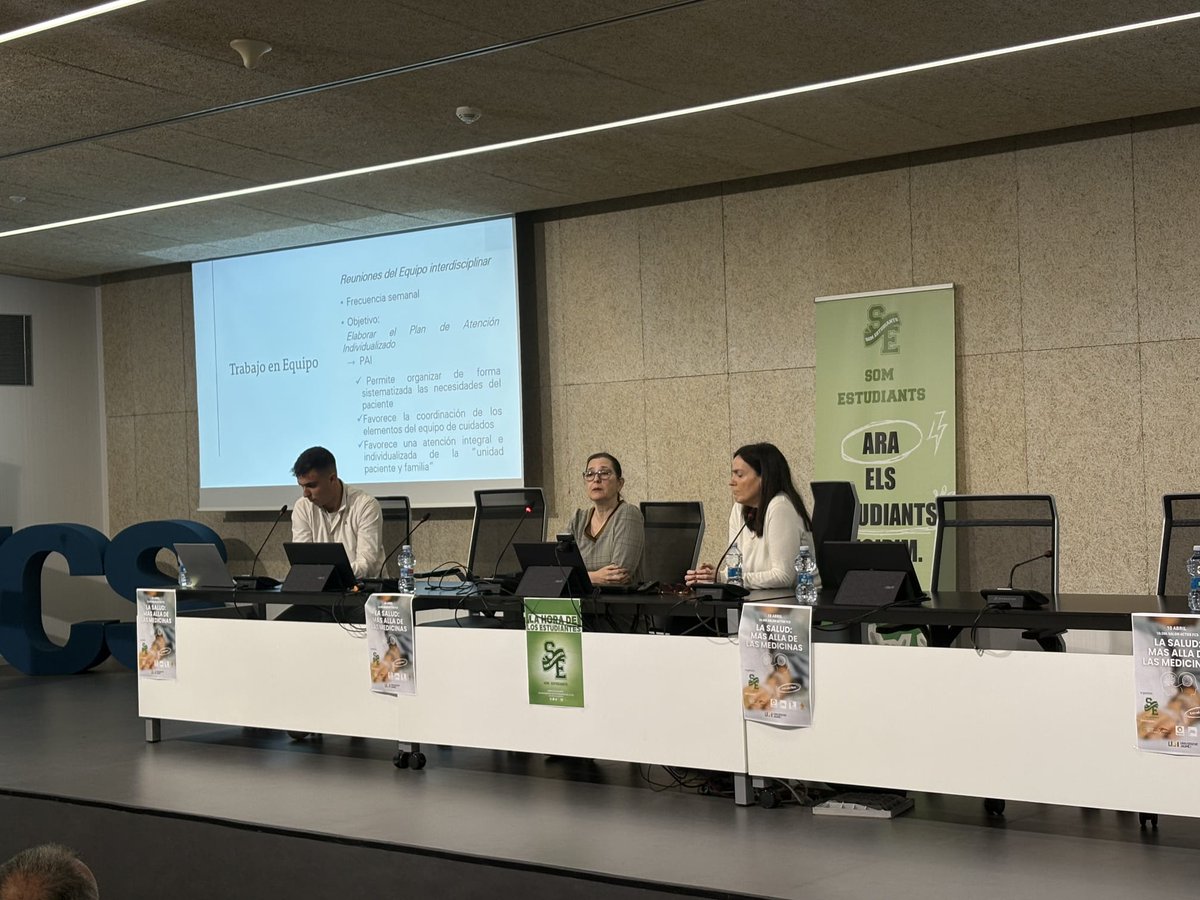 SVMPaliativa (@svmpaliativa) on Twitter photo La <a href="/SVMPaliativa/">SVMPaliativa</a> ha participado en la Jornada organizada x #SomEstudiants en la <a href="/UJIuniversitat/">Universitat Jaume I</a> #PilarOlmos y <a href="/gloriasaavedram/">Gloria Saavedra</a> han hablado d cuidados paliativos,soporte emocional y comunicación.Asociaciones como AECC, Adela CV, Asociación d Castellón d Parkinson y Asolecas La <a href="/SVMPaliativa/">SVMPaliativa</a> ha participado en la Jornada organizada x #SomEstudiants en la <a href="/UJIuniversitat/">Universitat Jaume I</a> #PilarOlmos y <a href="/gloriasaavedram/">Gloria Saavedra</a> han hablado d cuidados paliativos,soporte emocional y comunicación.Asociaciones como AECC, Adela CV, Asociación d Castellón d Parkinson y Asolecas