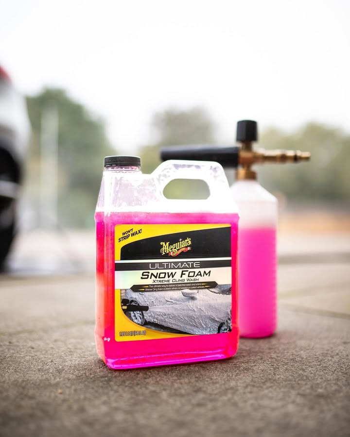 Meguiars's tweet photo. Remove loose dirt and grime before the contact wash with our Ultimate Snow Foam. 

#meguiars #carwash #snowfoam https://t.co/KJBt635iOY