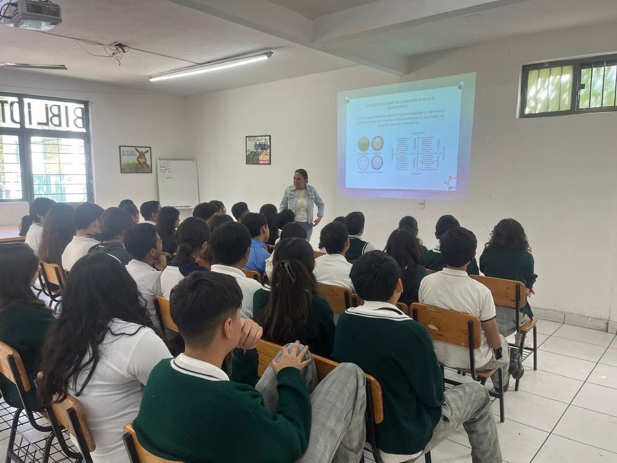 Cascareando por la prevención es un programa que llegará a todas las escuelas del municipio de San Pedro Tlaquepaque, en esta ocasión la Secundaria #23 en su turno matutino y vespertino de la colonia Colonial Tlaquepaque fueron los primeros que recibieron las sesion informativa