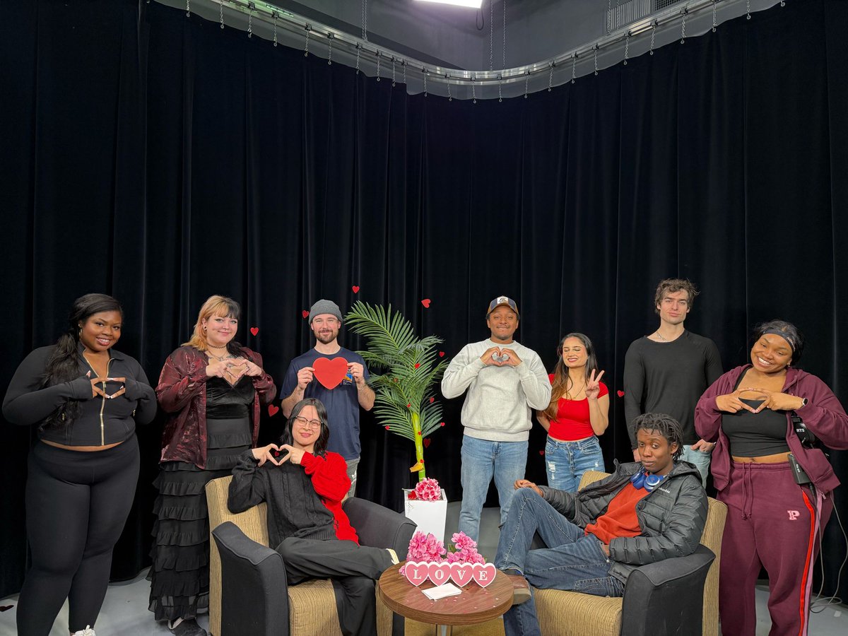 CMRUbroadcast's tweet photo. #Throwbackthursday missing our days on set 🥲#XOXOProductions #CMRU #CupidsCorner

-Ketsia https://t.co/AmOdothcw2
