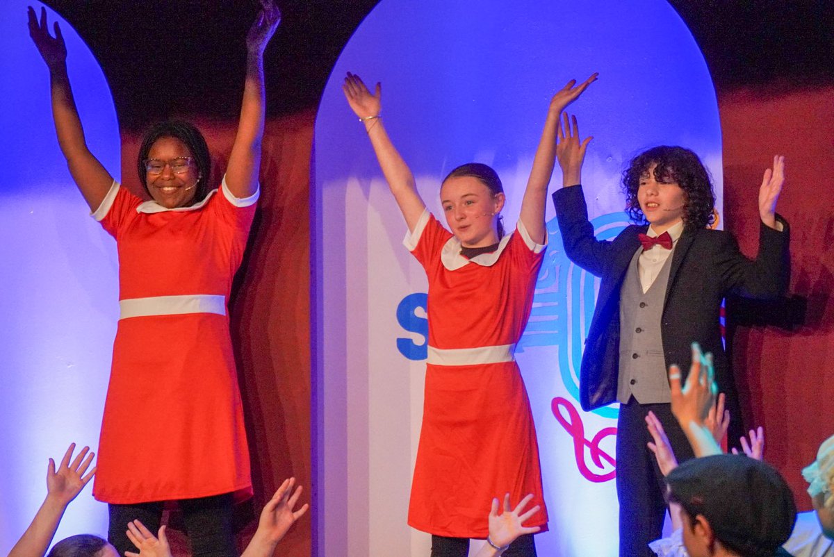 spxcollege's tweet photo. A massive well done to our talented students, dedicated staff, and everyone who made this night truly special. We're honored to celebrate 60 years of excellence and we can't wait to see what the future holds! #StPiusX60 #60YearsOfExcellence #PiusProud https://t.co/oQfan0kIPm