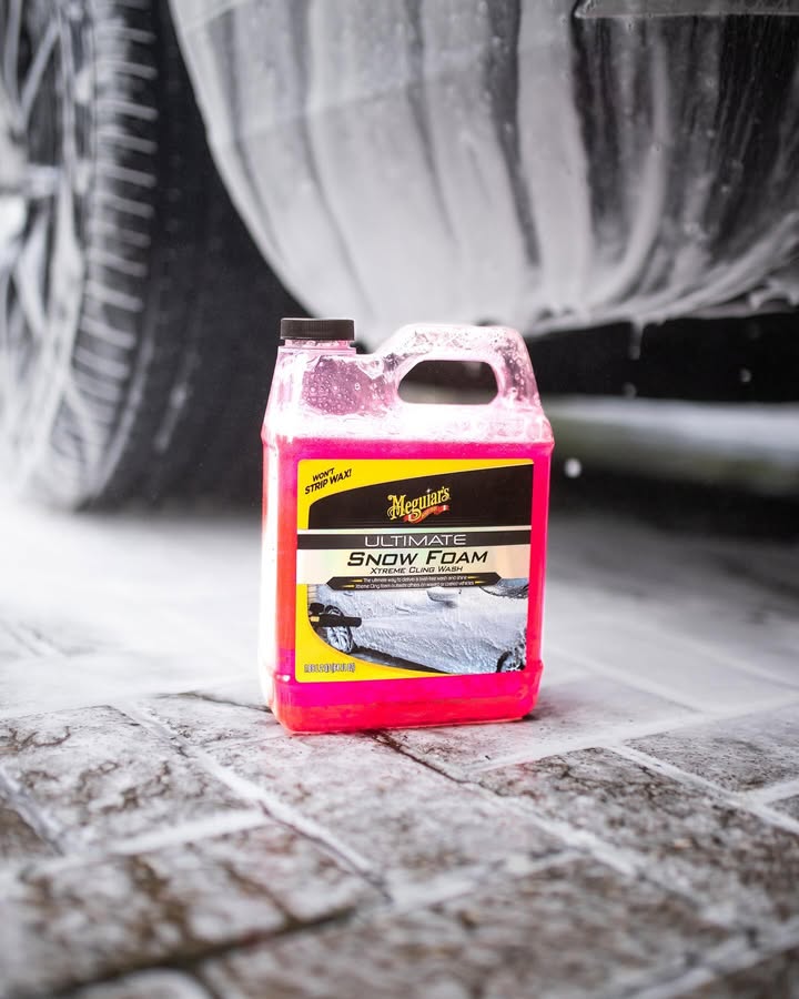 Meguiars's tweet photo. Remove loose dirt and grime before the contact wash with our Ultimate Snow Foam. 

#meguiars #carwash #snowfoam https://t.co/KJBt635iOY