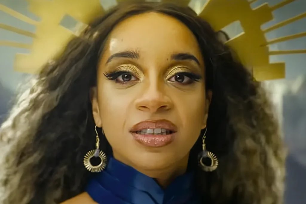 the Bête Noire episode on black mirror was so good omg like that’s how you do television