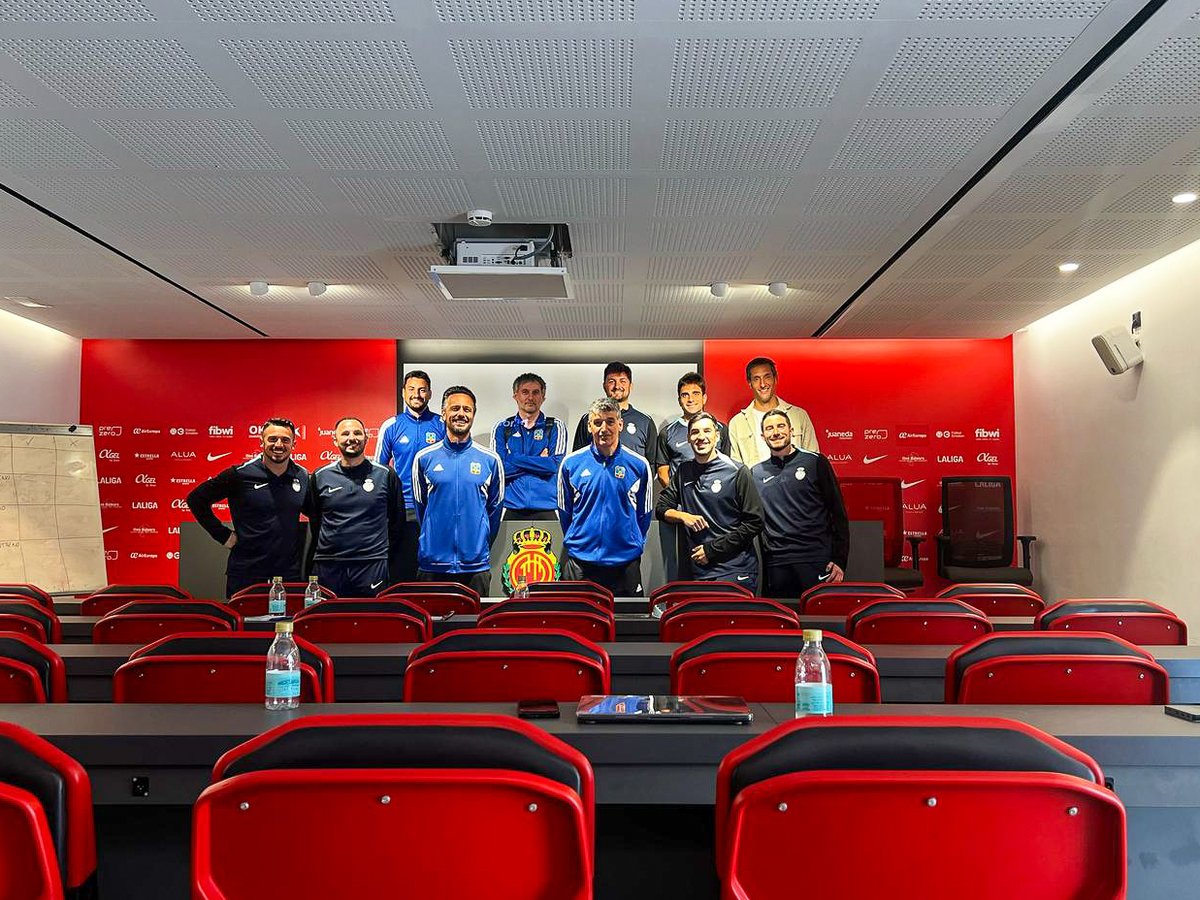 sdformentera's tweet photo. Moltes gràcies, @RCD_Mallorca 🙌!

Representants dels equips sèniors del Formentera han participat d'una jornada de formació a les instal·lacions del club amb el responsable dels equips del planter, Miquel Toni, i l'staff de l’àrea de metodologia i cos tècnic del juvenil B 👏 https://t.co/RSegghi3PB