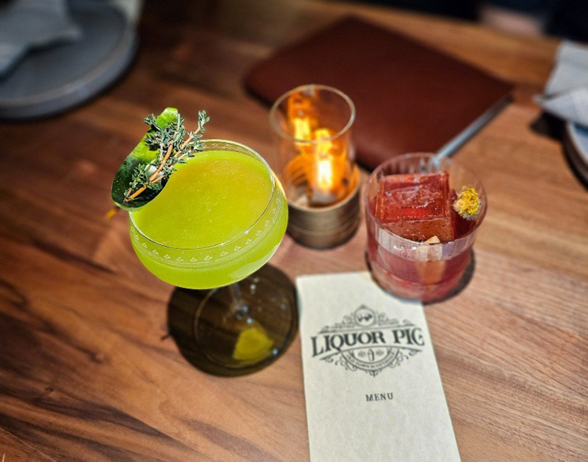 frontdoorsmedia's tweet photo. This week in The Knock, we celebrate the 10,000th grant given by the @PiperTrust, funding for Roya Health Foundation, a peek inside the new Liquor Pig in Scottsdale, event galleries and more!

https://t.co/JOOP4qXlAf

#theknock #frontdoorsmedia #bettercommunities https://t.co/V5kzC9LUzA