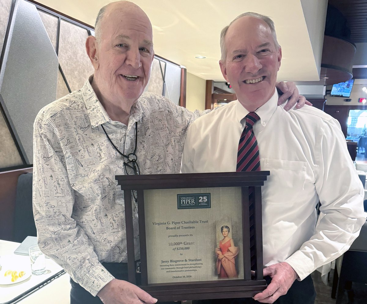 frontdoorsmedia's tweet photo. This week in The Knock, we celebrate the 10,000th grant given by the @PiperTrust, funding for Roya Health Foundation, a peek inside the new Liquor Pig in Scottsdale, event galleries and more!

https://t.co/JOOP4qXlAf

#theknock #frontdoorsmedia #bettercommunities https://t.co/V5kzC9LUzA