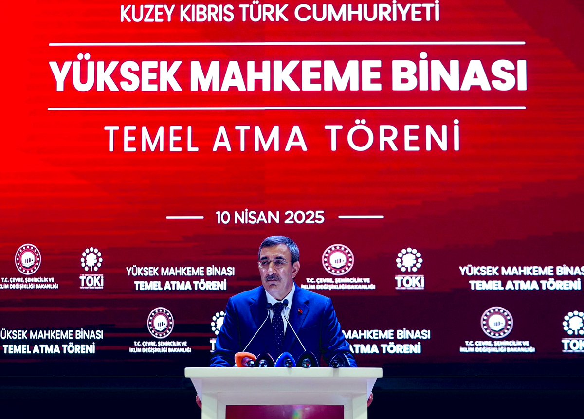 HuseyinYayman's tweet photo. 📍Lefkoşa 🇹🇷

Kuzey Kıbrıs Türk Cumhuriyeti’nde, Cumhurbaşkanımız Sayın @RTErdogan’ın liderliğinde hayata geçirilen Cumhurbaşkanlığı yerleşkesi ile Meclis Binalarımızı Mayısta açıyoruz. 

Bu dev eserlerin yanında,

✅KKTC Yüksek Mahkeme Binası
✅Millet Kütüphanesi’nin binası 
✅Lefkoşa Yeni Devlet Hastanesi
✅TOKİ ile sosyal konutlar yapacağız
✅Burhan Nalbantoğlu Sağlık Kampüsü Renovasyonu yapılıyor 
✅Millet bahçesi ve cami projelerimizi yakında tamamlanıyor 

KKTC Cumhurbaşkanı @ErsinrTatar , Cumhurbaşkanı Yardımcımız @_cevdetyilmaz ve KKTC Başbakanı Ünal Üstel, Bakanımız @murat_kurum, KKTC Bakanlar ve milletvekilleriyle katıldık. 

Bu dev eser ve projelerin hayata geçirilmesinde büyük emekleri olan başta Cumhurbaşkanımız @RTErdogan’a Cumhurbaşkanı yardımcımız @_cevdetyilmaz’a, Bakanımız @murat_kurum olmak üzere emeği geçen herkese teşekkür ederiz.

Bu güzel eserlerin KKTC halkına hayırlı uğurlu olmasını diliyorum🇹🇷