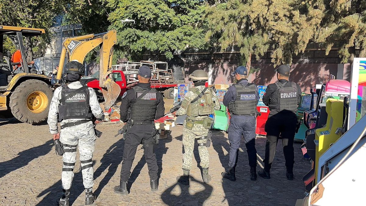 POLICÍA DE TLAQUEPAQUE EN COORDINACIÓN CON LOS TRES ÓRDENES DE GOBIERNO, RETIRAN Y DESTRUYEN 93 MÁQUINAS TRAGAMONEDAS EN OPERATIVO GAMA
Detalles: facebook.com/share/p/15Dzps…