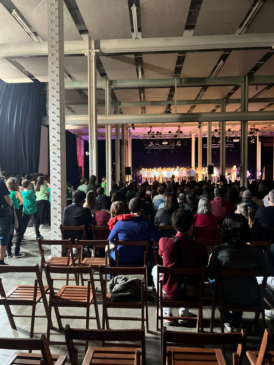 Institut La Sagrera- Sant Andreu (@inslasagrera) on Twitter photo Avui hem participat al concert som una veu per la pau, organitzat pel seminari de docents de música del districte, en col.laboració amb l’escola de música Sant Andreu.
Gràcies a tothom: ha sigut preciós🩷 Avui hem participat al concert som una veu per la pau, organitzat pel seminari de docents de música del districte, en col.laboració amb l’escola de música Sant Andreu.
Gràcies a tothom: ha sigut preciós🩷