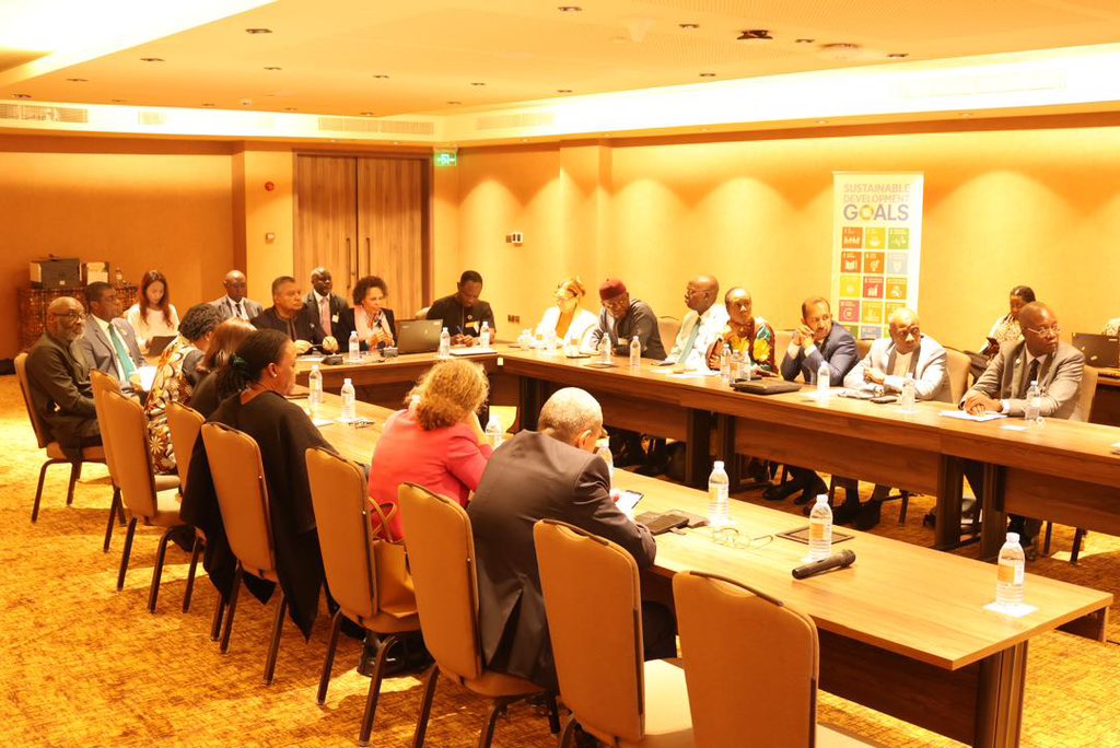 UN Zimbabwe (@unzimbabwe) on Twitter photo .<a href="/UNZimbabwe/">UN Zimbabwe</a> Chief <a href="/EdwardKallon/">Edward Kallon</a> joins <a href="/Duarte_UNOSAA/">Cristina Duarte</a> to discuss how the UN can better support Africa’s sustainable development. The focus: moving beyond aid by creating the right mechanisms to effectively utilise the continent’s resources & promoting true partnerships. .<a href="/UNZimbabwe/">UN Zimbabwe</a> Chief <a href="/EdwardKallon/">Edward Kallon</a> joins <a href="/Duarte_UNOSAA/">Cristina Duarte</a> to discuss how the UN can better support Africa’s sustainable development. The focus: moving beyond aid by creating the right mechanisms to effectively utilise the continent’s resources & promoting true partnerships.