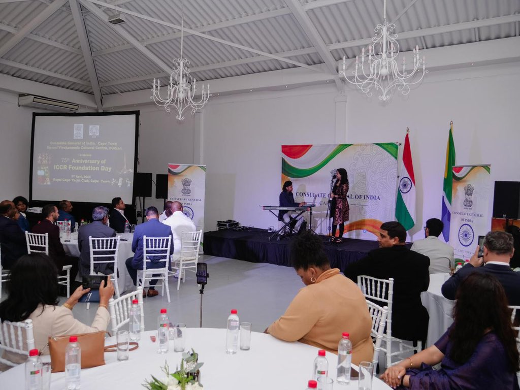 IndiainCapeTown's tweet photo. Building bridges &amp; narrowing the gaps between cultures, ICCR sponsored Artists,Ms. Pavithra Chari &amp; Mr. Anindo Bose showcase multi-lingual blend of Indian Hindustani classical, pop and jazz emphasizing on music is beyond borders.

@MEAIndia 
@hci_pretoria 
@iccr_hq 
@iccr_durban https://t.co/4St2ggD2bv