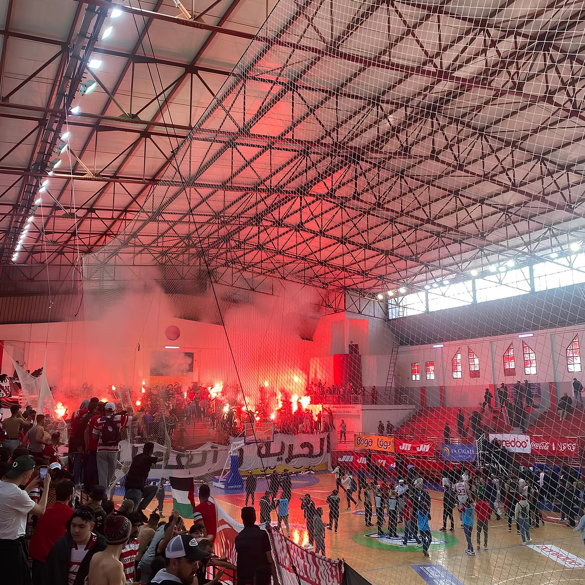 TeamCA_Officiel's tweet photo. 🤾 Qualifié pour les 1/2 Finales, le Club Africain jouera le match retour à domicile et celui de la Finale en cas de qualification.

1/2 Finale Aller -Sam 19/04
#ESSCA
1/2 Finale Retour -Mer 23/04 #CAESS 

Finale Aller - Sam 26/04
Finale Retour - Mer 30/04

#HandCA | #TeamCA 🔴⚪ https://t.co/zCJFGpilHz