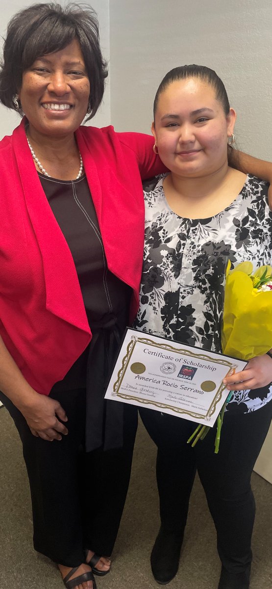 AELIrvingISD's tweet image. AEL's HS Volunteer, America Serrano (Irving HS), with Yanira Arevalo (MacArthur) &amp;amp; Anahi Cedillo (Nimitz) received IRSPA (Irving Retired School Personnel Ass) scholarships.  I knew you were set for greatness America-thanks for serving with us #AEL #IrvingISD #TRTA #IRSPA #AdultEd