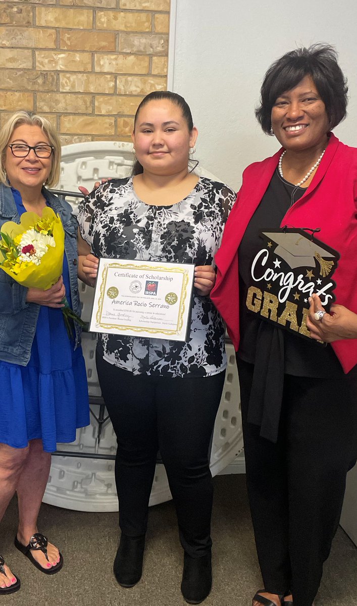 AELIrvingISD's tweet image. AEL's HS Volunteer, America Serrano (Irving HS), with Yanira Arevalo (MacArthur) &amp;amp; Anahi Cedillo (Nimitz) received IRSPA (Irving Retired School Personnel Ass) scholarships.  I knew you were set for greatness America-thanks for serving with us #AEL #IrvingISD #TRTA #IRSPA #AdultEd