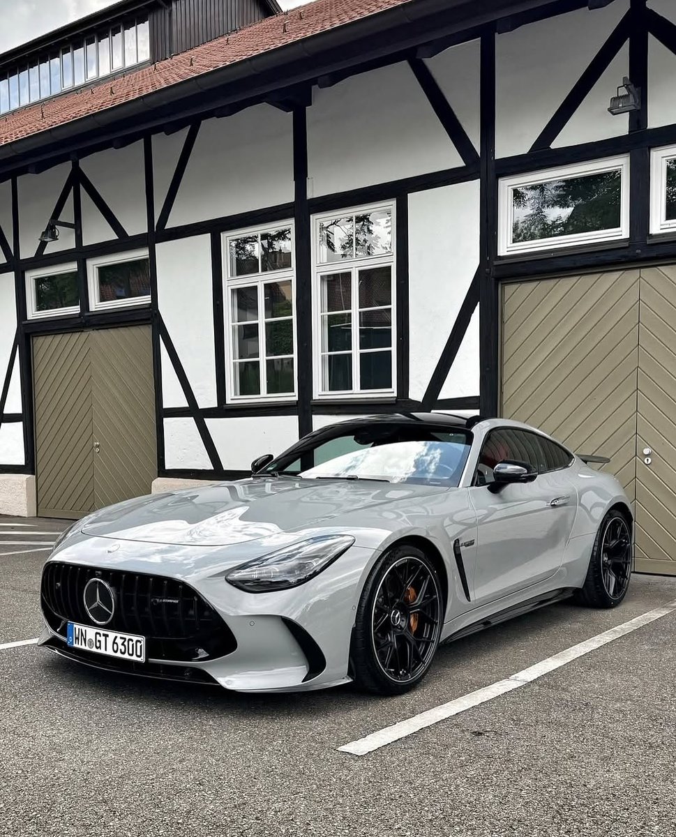 nocarcontext's tweet photo. Mercedes-Benz GT63 AMG Coupe 🩶🩶 https://t.co/u96MqEQHm2