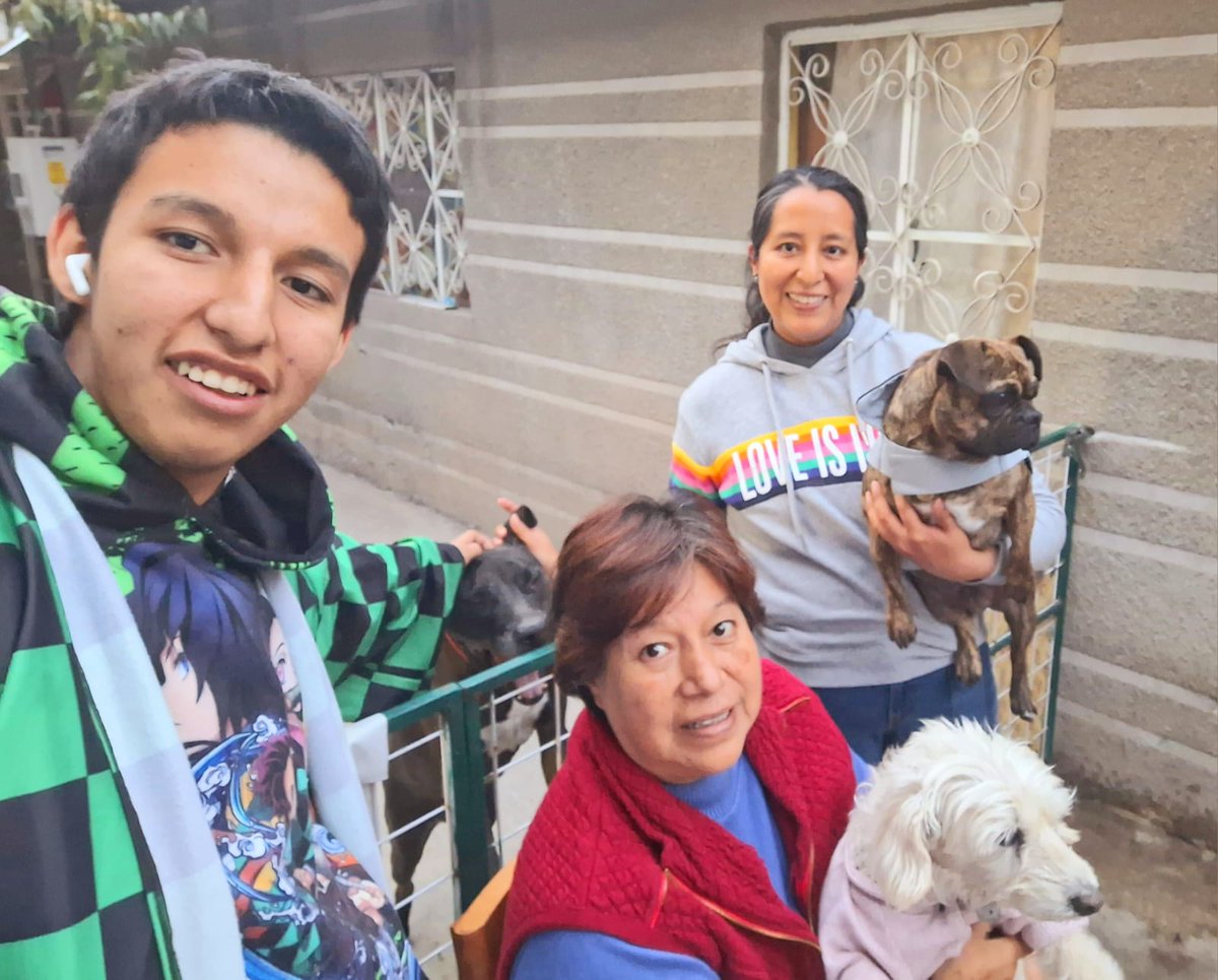 LaCamadaNitinMx's tweet image. 10 DE ABRIL
DIA DE ABRAZAR A TU PERRO

#Lucerito desde el cielo 🌈 agradece los cientos de abrazos y besos que le brindó su familia y sigue cuidandolos desde allá.

Gracias por cambiar su vida #AdoptaUnNitino #ApadrinaUnNitino #FinalesFelices @NitinNeza!!!