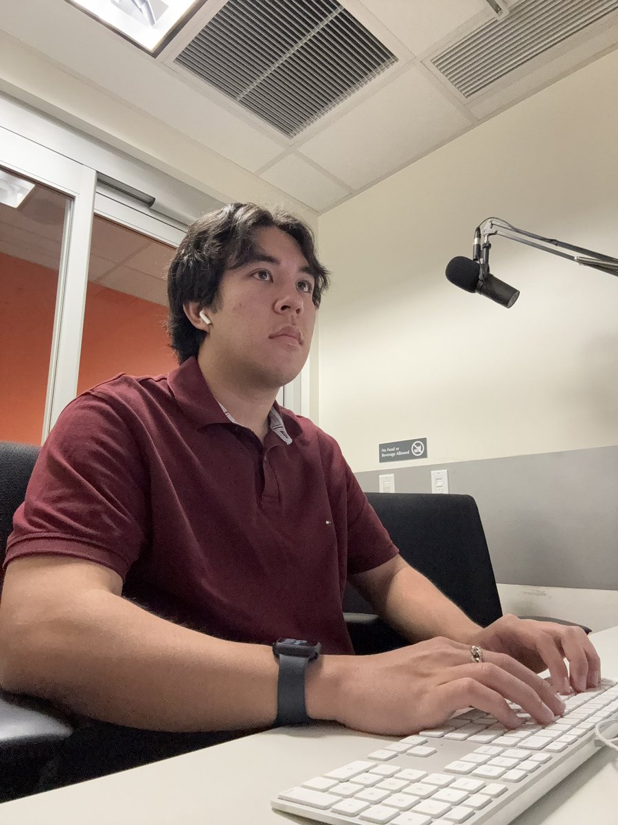 brandonmuthtv's tweet photo. Update: Currently editing a brand-new package about free medical health clinics in underserved South LA communities helping to treat uninsured and low-income patients of all backgrounds.  #cronkitenews https://t.co/YU61683SpN