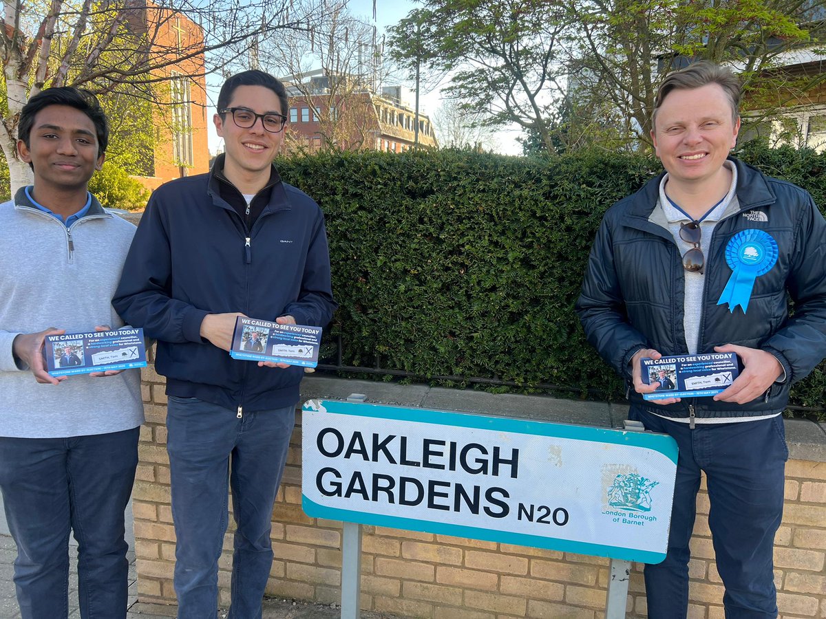 BarnetCamdenYC's tweet photo. Barnet YC Chair and Deputy Chair had a great session campaigning in support of @Tom_Smith26 for the Whetstone by-election on the 15th of May. We had a great response on the doorstep! 🌳 https://t.co/RzaKsoQ5gg