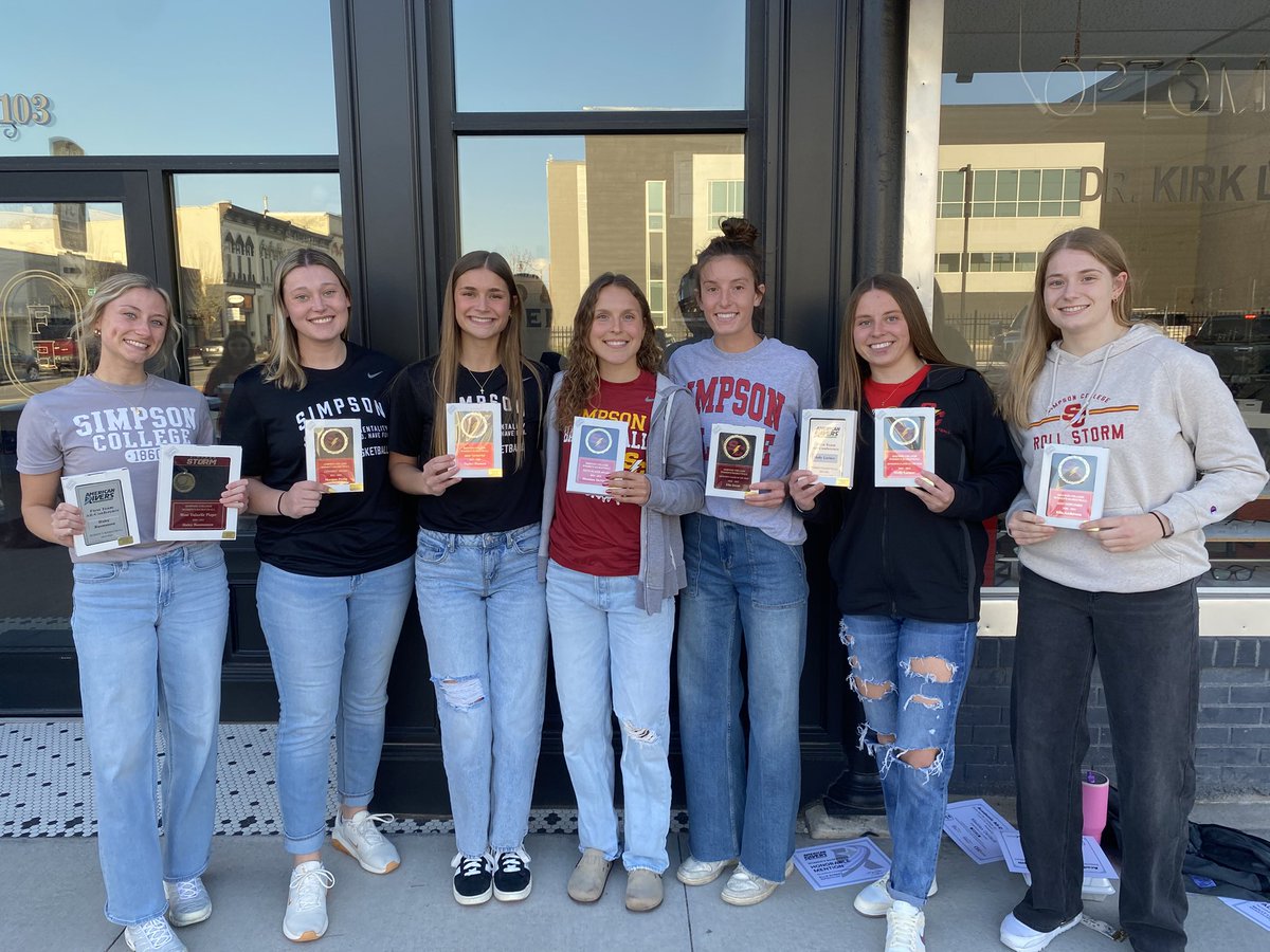 Simpson Women’s Basketball tweet media