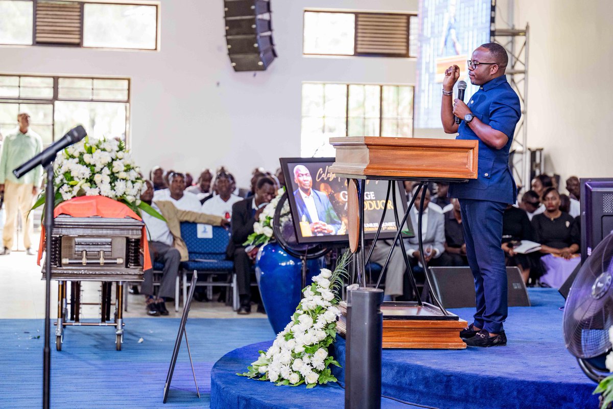 silasjakakimba's tweet photo. EARLIER TODAY,

Had a Briefing Session with H.E. Raila Odinga at his Karen Residence, during which we relived the memories of our initial and first encounter when George directly introduced me to him during my Campus days, after several months of Friendship. One thing was evident - JOMADONGO's demise has hit PM hard but as we both agreed, The Lord's Appointed Time neither goes a minute longer nor a minute less and this means, what remains for us is to celebrate the Moments and Times shared together with George. We later had a solemn Church Service at the House of Grace Church, Nairobi West where Family, Friends, Colleagues and Relatives had occasion to euologise a Good Man. 

YES - A GOOD MAN RESTS.