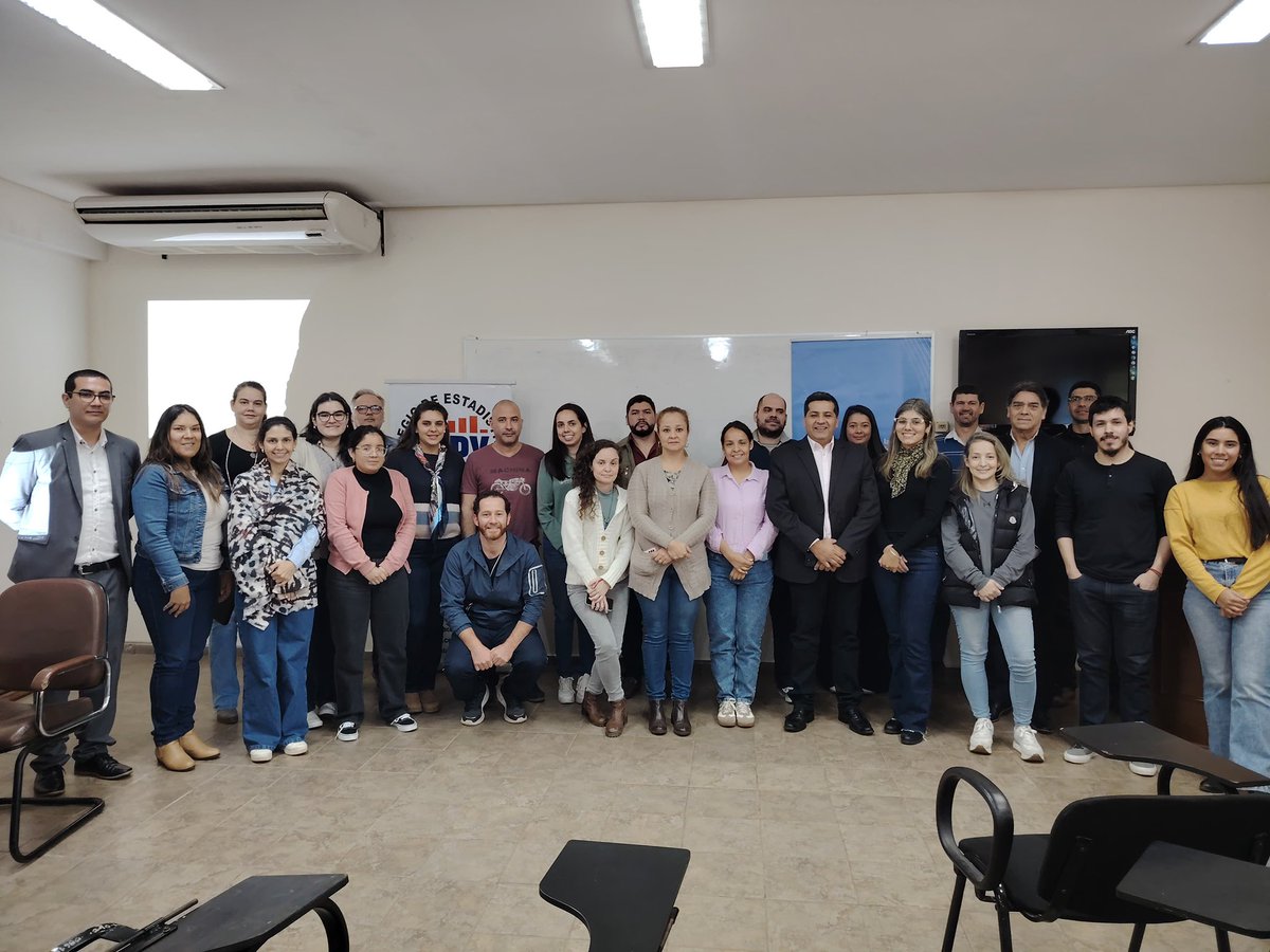 Cepy_py's tweet photo. Inicio exitoso de clases para los alumnos del Curso STATA con datos del CAN2022.  FAO-CEPY 
@FAOParaguay @Cepy_py 
Desde las 09hs a 12hs.
En la Sede Post Grado Rectorado UNA. Campus UNA SAN Lorenzo
Docente: MSc. Diego Meza

#cepy #stata https://t.co/hMWXK9I7CM