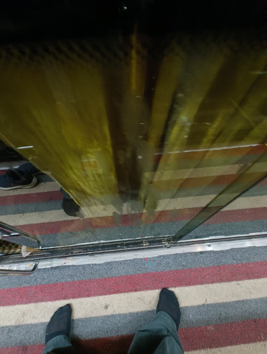 Rakesh_Capri's tweet photo. @redBus_in  Travelling from Chandigarh to Jaipur on Haridas Travels at 23.58 PM
My ordeals . 
First the response from the driver and helper was rude. Did not even bother. 
Second - completely unclean bus no hygiene at all. Rude and bad service https://t.co/g622MqpRXh