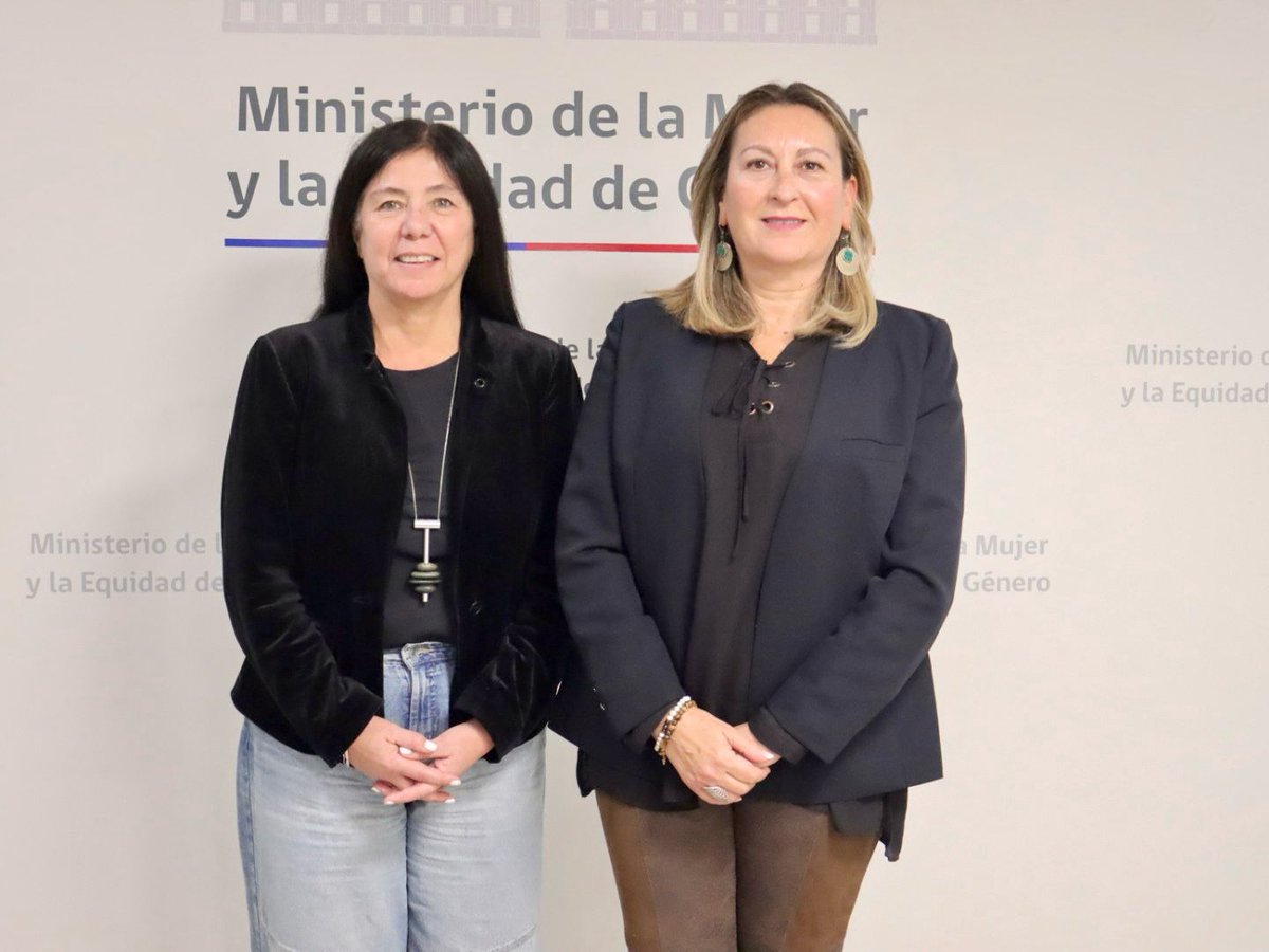 Claudia Donaire Gaete (@claudiadonaireg) on Twitter photo Hoy, junto a la nueva directora nacional de <a href="/PRODEMU/">PRODEMU</a>, Martha Vallejo Romero, tuvimos la primera reunión protocolar donde revisamos los lineamientos a seguir para fortalecer el trabajo conjunto por la autonomía de las mujeres y el avance de la igualdad de género 💪 Hoy, junto a la nueva directora nacional de <a href="/PRODEMU/">PRODEMU</a>, Martha Vallejo Romero, tuvimos la primera reunión protocolar donde revisamos los lineamientos a seguir para fortalecer el trabajo conjunto por la autonomía de las mujeres y el avance de la igualdad de género 💪
