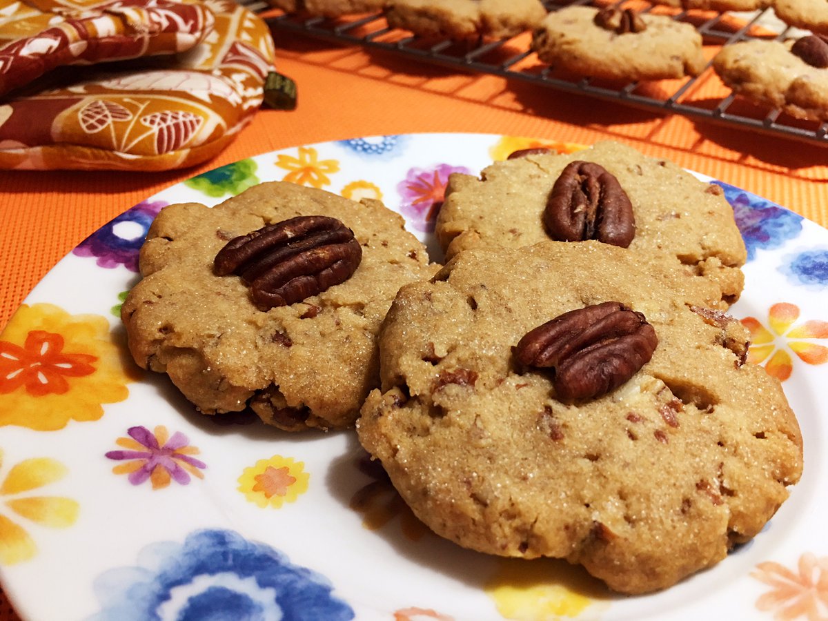 clubfoody1's tweet photo. Today is National #PecanDay
Butter Pecan Cookies... yummy!๐ช๐
(check out my next post๐ & the previous one ๐ for more pecan recipes)
#YouTube ๐ฝ๏ธ: https://t.co/gA7pkmbe9g
#RECIPE โก๏ธ: https://t.co/fB1wAWSdAZ
@EventGuideToday @DiningGuide2Day #RecipeOfTheDay